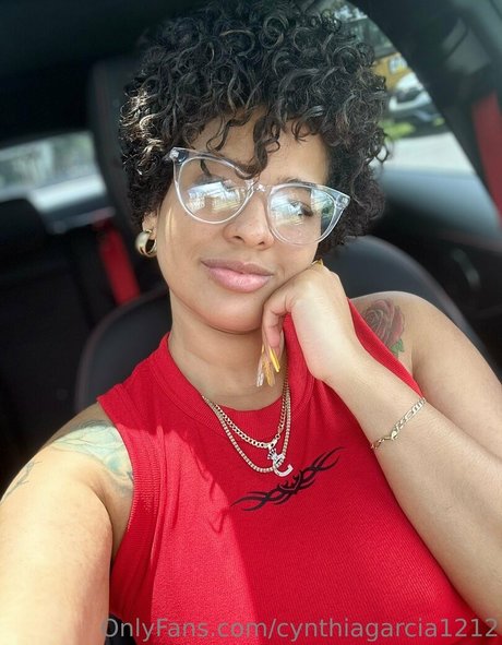 ラテン系ママオンリーファンズ アートポルノ ギャラリー