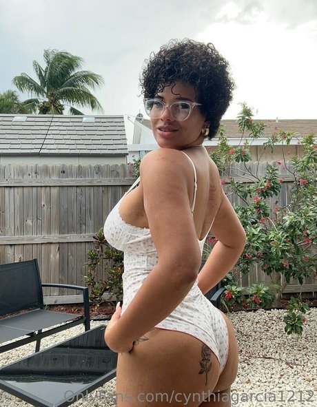 ブラックフィットネスオンリーファンズ セックス 写真