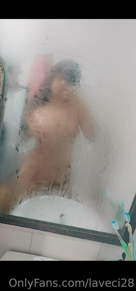 laveci28 美しいモデル 写真