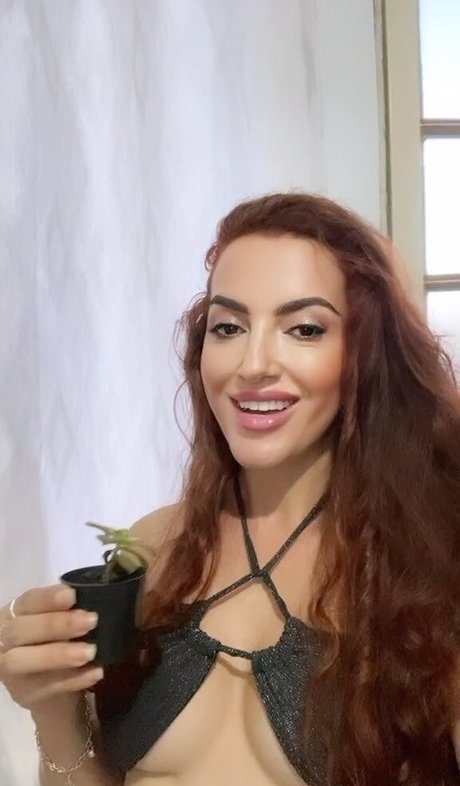 Luciana Belissimo ポルノスター 裸 写真