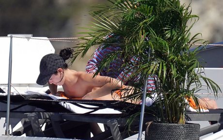 カッククイーンオンリーファンズ ホットxxx 画像