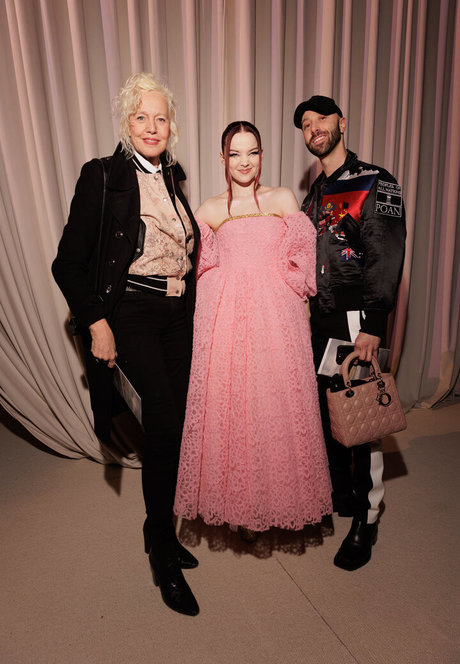 Dove Cameron ポルノスター アーカイブ