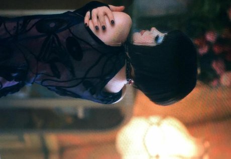 Dove Cameron ホットモデル ギャラリー