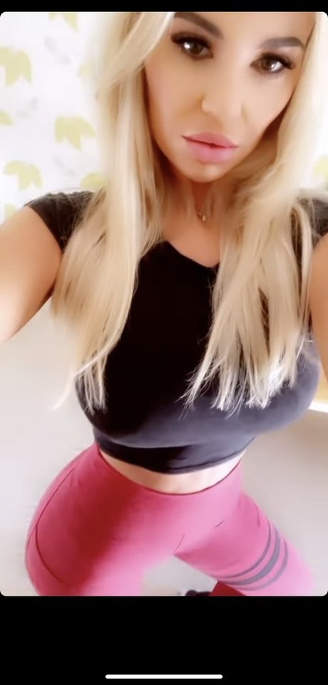 ビキニセックスオンリーファンズ アートポルノ 写真