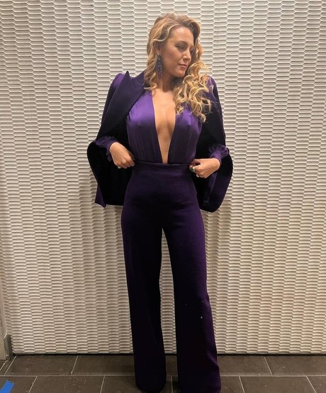 裸のシャワー オンリーファンズ アートxxx 写真