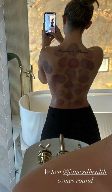 巨乳の熟女オンリーファンズ トップ 写真