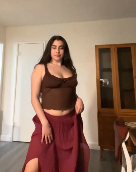 Lauren Jauregui xxxスター ギャラリー