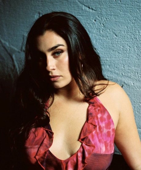 Lauren Jauregui ポルノスター 無料 写真