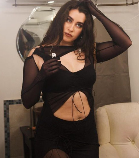 Lauren Jauregui 完璧な女優 写真