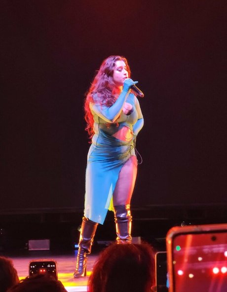 Lauren Jauregui ポルノスター パーフェクト 写真
