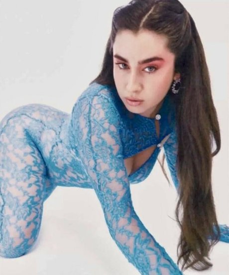 Lauren Jauregui ポルノ女優 写真