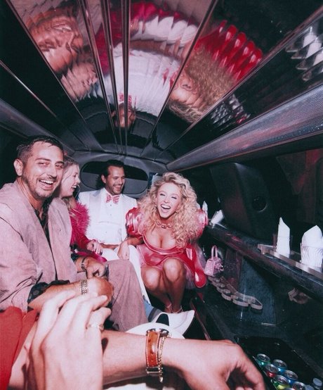 背の高い熟女オンリーファンズ 美しいヌード 写真