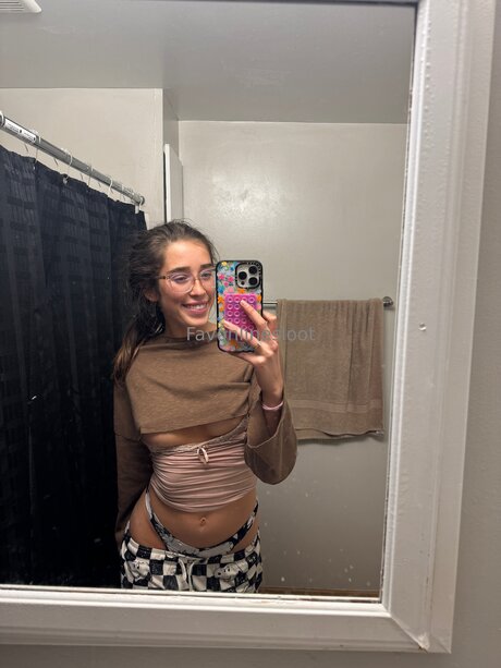 マッサージオンリーファンズ ポルノグラフィック 写真