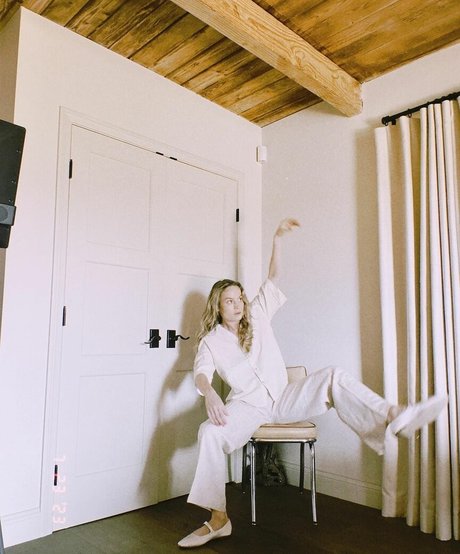 大学のオンリーファンズ セクシー 画像