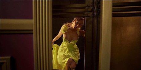 オンリーファンズで 無料セックス 画像