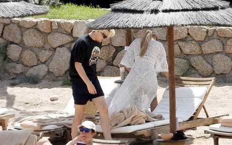 巨尻の黒人女性オンリーファンズ 可愛い 画像