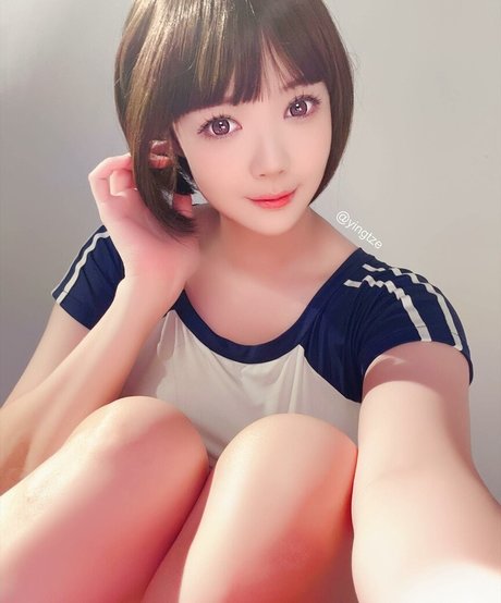 Ying Tze ポルノスター セクシー 画像