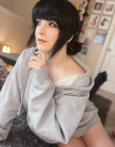 大きなお尻のオンリーファンズ セクシーヌード 写真