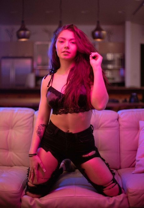 小さいペニスのオンリーファンズ アートヌード アーカイブ