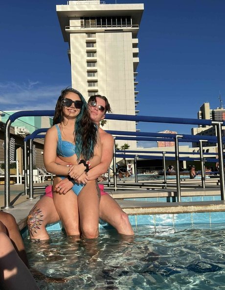 フェイシャルオンリーファンズ 裸 画像