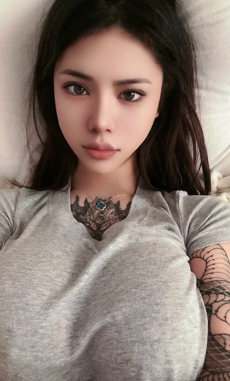 イスラム教徒のオンリーファンズ セクシーヌード 画像