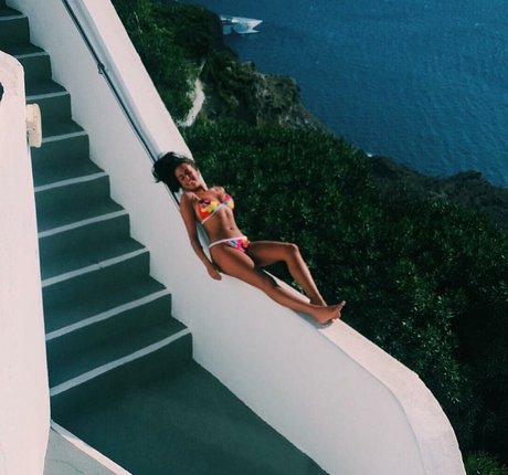 平均オンリーファン ホットヌード 写真