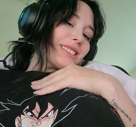 熟女潮吹きオンリーファンズ 無料裸 ギャラリー