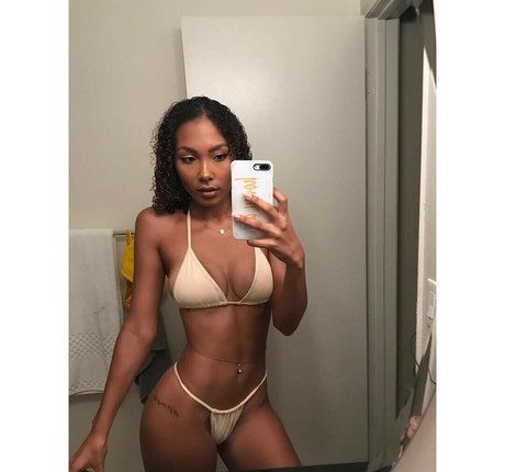 Parker McKenna Posey エロティックなスター 写真
