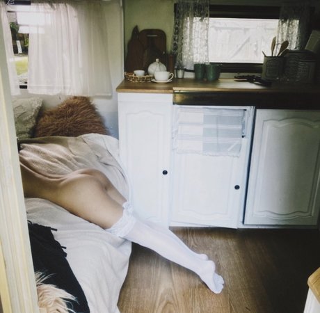 Nadia Rusu 独占女優 ギャラリー