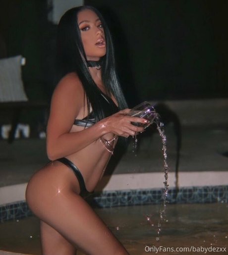 babydezxx 裸のスター 写真