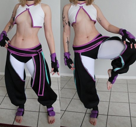 Caytie Cosplay ホットモデル 写真