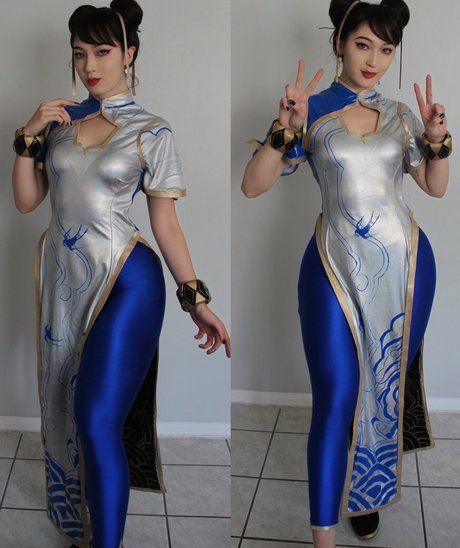 Caytie Cosplay ヌードのポルノスター 写真