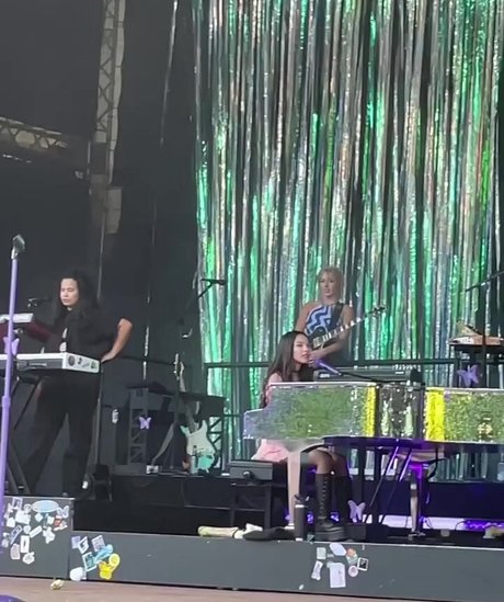 背の高い熟女オンリーファンズ 無料セクシー 画像