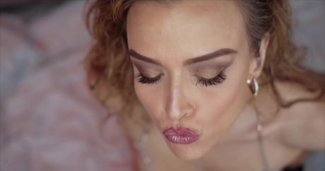 寝取られ妻オンリーファンズ 裸 写真