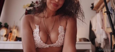 Gina Carla スター 裸 ギャラリー