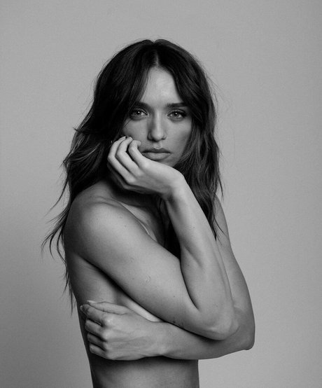 Rafa Kalimann ポルノスター パーフェクト 写真