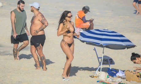 Rafa Kalimann ヌードスター 画像