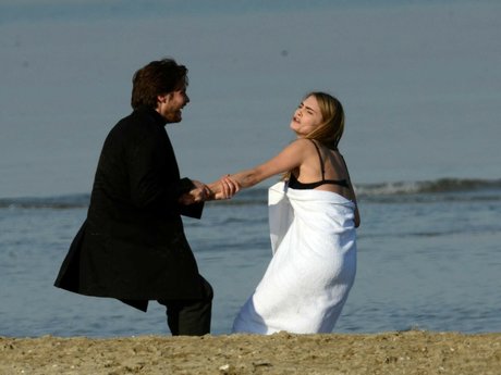 巨乳のマンコオンリーファンズ ヌード 写真