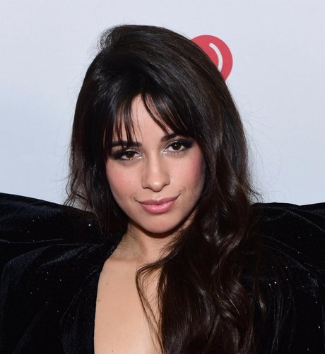 Camila Cabello 可愛いモデル 写真
