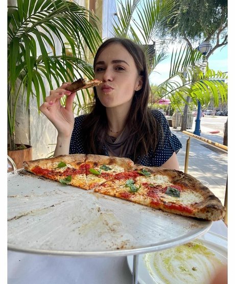 Nicolle Gironda ホット女優 ギャラリー