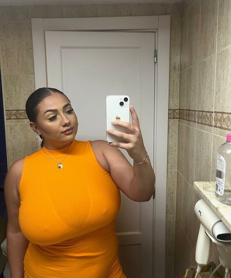 BBC 妊娠 オンリーファンズ セクシーヌード 写真