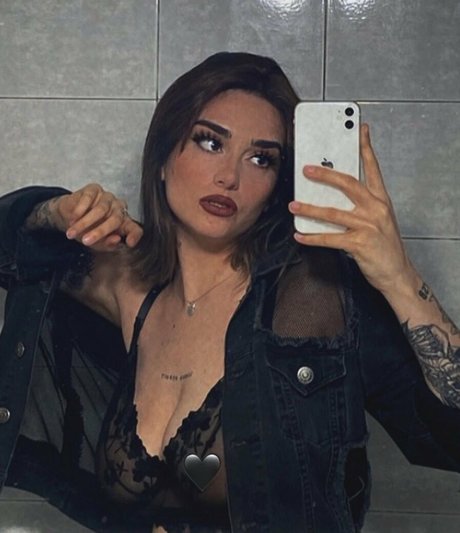 Delfi Peralta xxxポルノスター 画像
