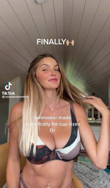 Isabella Abell 完璧なモデル 写真