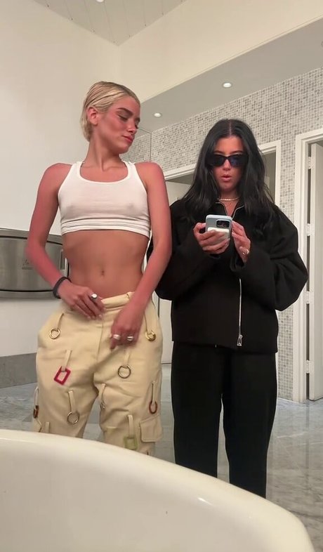 Dixie D Amelio xxx女優 写真