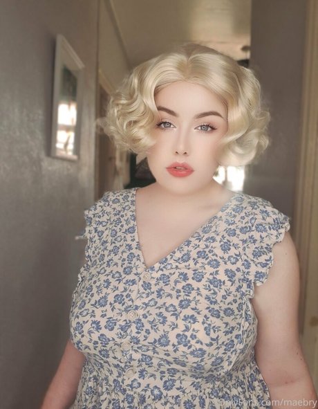 ランジェリーヌードオンリーファンズ ホット裸 画像