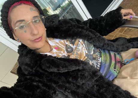 双子の姉妹オンリーファンズ 美しいxxx 写真