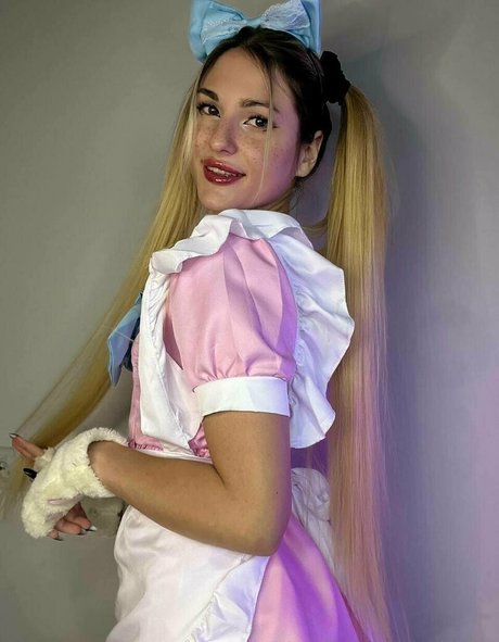 red mila ポルノスター 写真