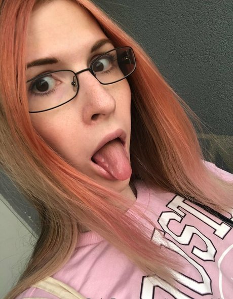 ts avy white 高品質モデル 画像