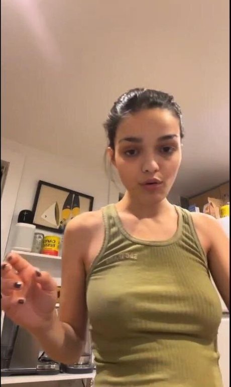 Rachel Zegler 最高のモデル 画像