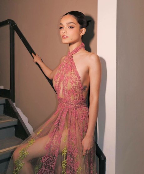 Rachel Zegler 完璧なモデル 画像